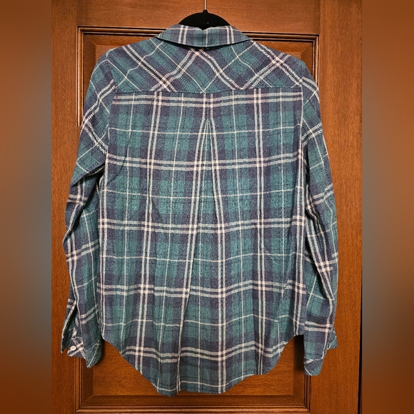 Cloth & Stone Plaid Button Down Top, Size Medium - Picture 3 of 3